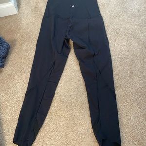 Lululemon high waisted 7/8 leggings. Size S/M